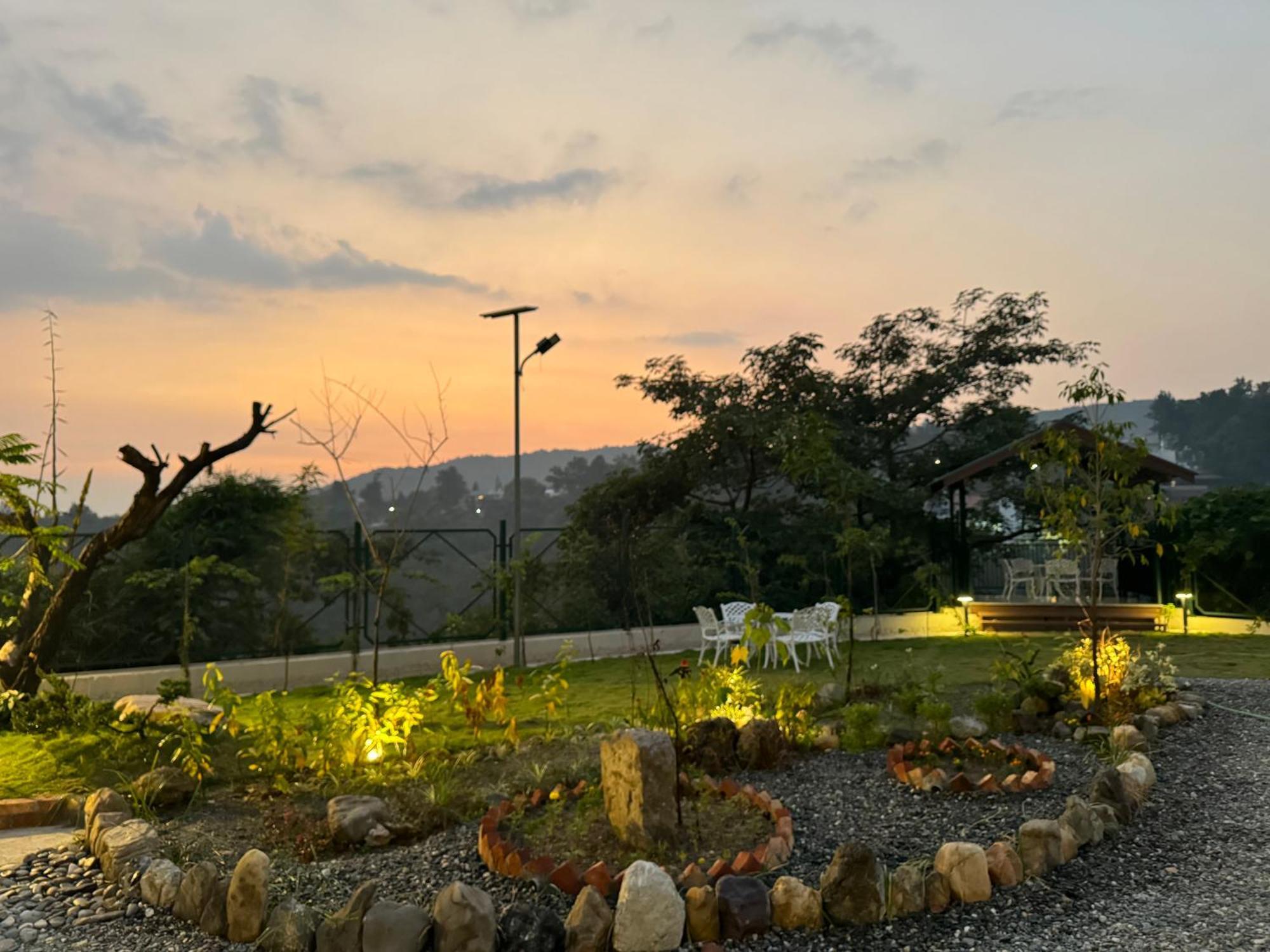 Cliff House, 3Br Lux Farmhouse 2Km To Rajpur Road Dehradun Exterior foto